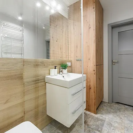 아파트 Lumina I 2Br Apart Near Centrum Praskie Koneser I Parking I Balcony *