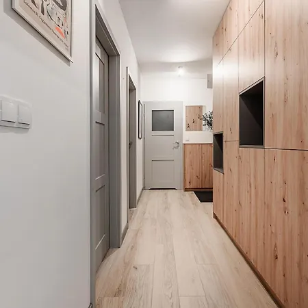 아파트 Lumina I 2Br Apart Near Centrum Praskie Koneser I Parking I Balcony