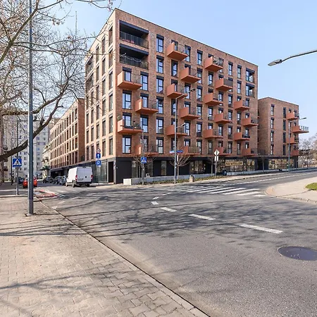 Lumina Near Centrum Praskie Koneser