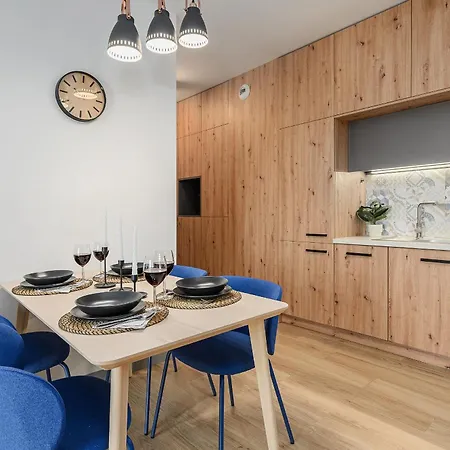 公寓 Lumina I 2br Near Centrum Praskie Koneser I Parking I Balcony *